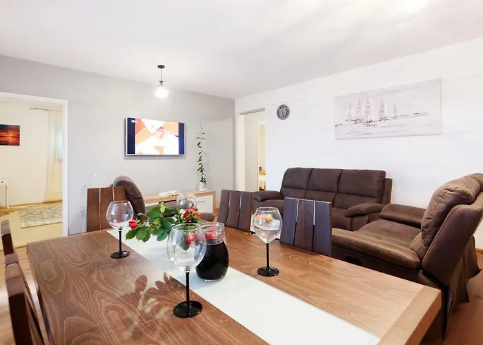 Lastavica * Galovac (Zadar)