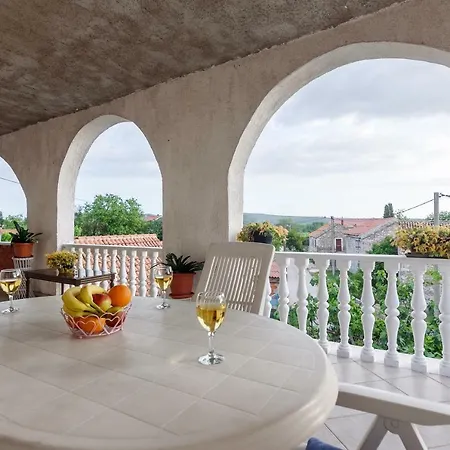 Lastavica Galovac (Zadar)