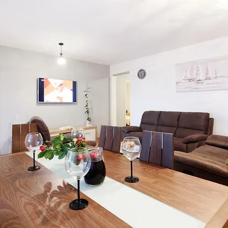 Lastavica * Galovac (Zadar)