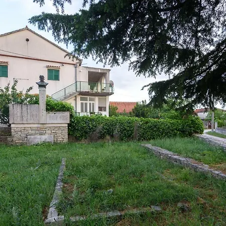 Lastavica Apartamento Galovac (Zadar)