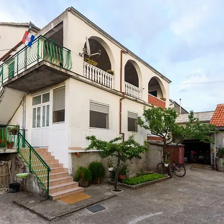 Lastavica Apartment