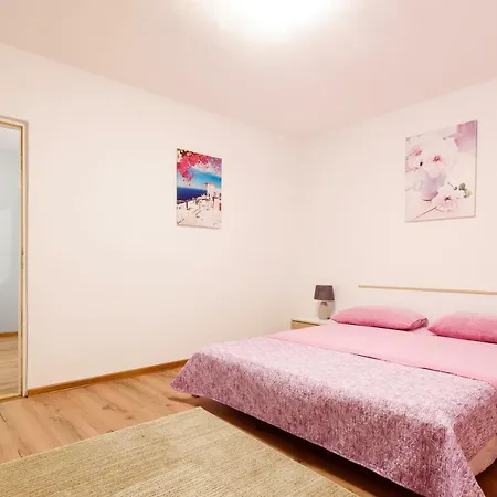 Apartment Lastavica *