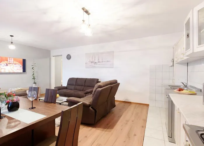 Apartman Lastavica Galovac