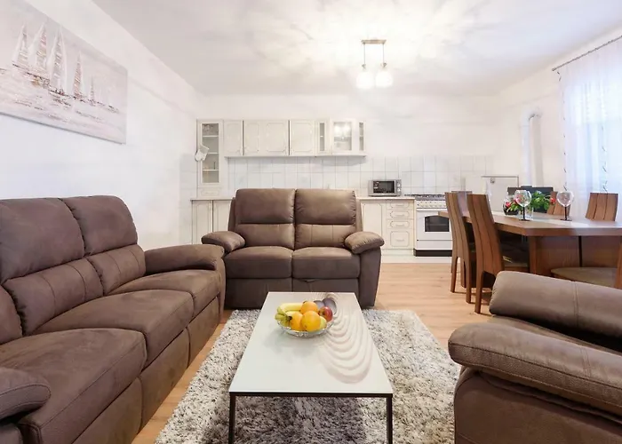Lastavica Apartman *
